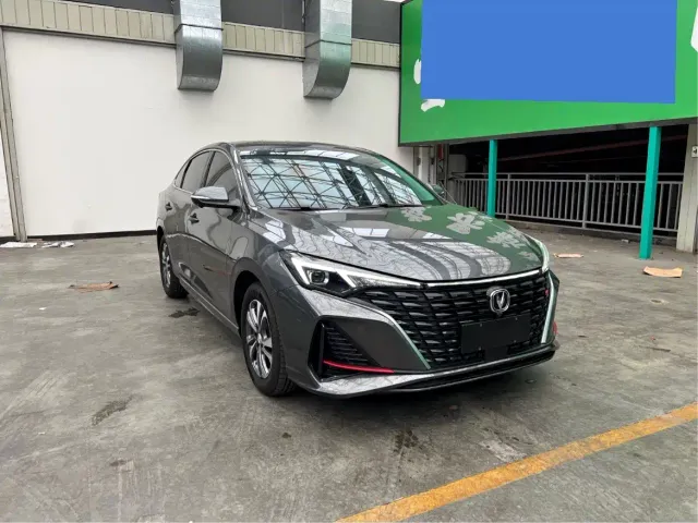 Changan Eado — Фото автомобиля 3