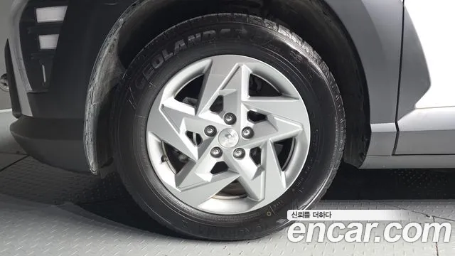 Hyundai Kona — Фото автомобиля 5