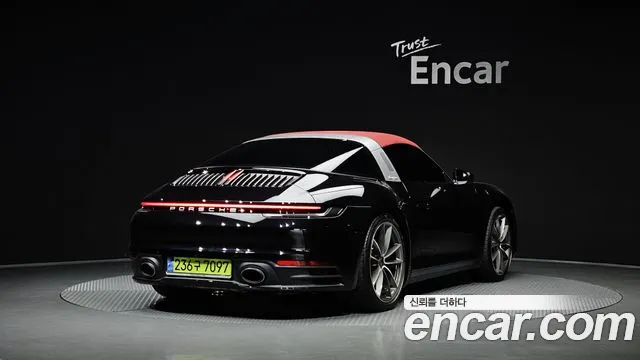 Porsche 911 992 — Фото автомобиля 2
