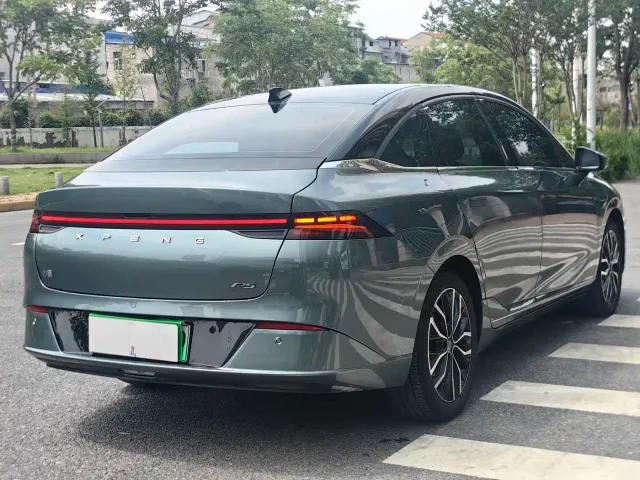 Xpeng P5 — Фото автомобиля 11