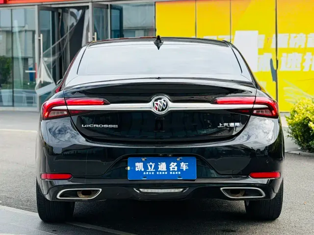Buick LaCrosse — Фото автомобиля 3