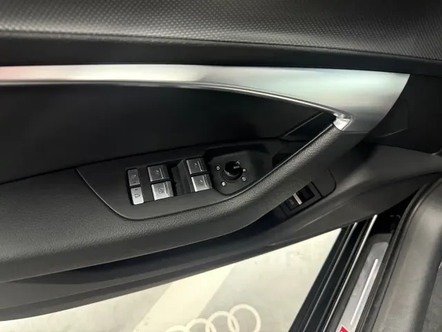 Audi A6L — Фото автомобиля 6
