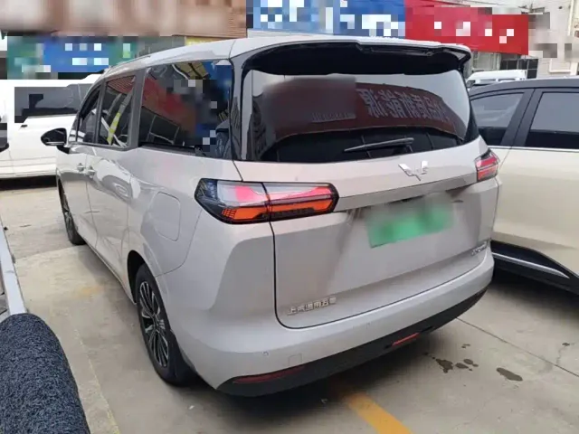 Wuling Starlight 730 — Фото автомобиля 4