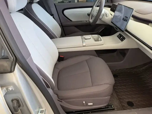 Changan Qiyuan A06 — Фото автомобиля 24