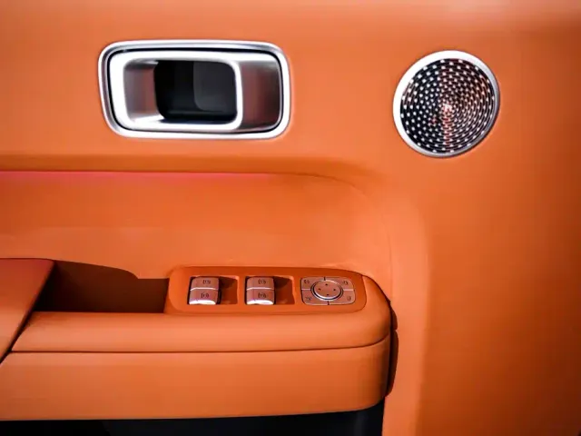 Li Auto L8 — Фото автомобиля 27