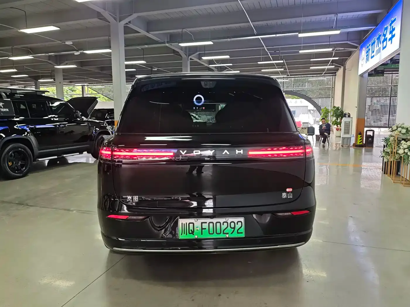 Voyah Auto VOYAH Taisan 2026 Model Quad-LiDAR Edition — Фото автомобиля 8