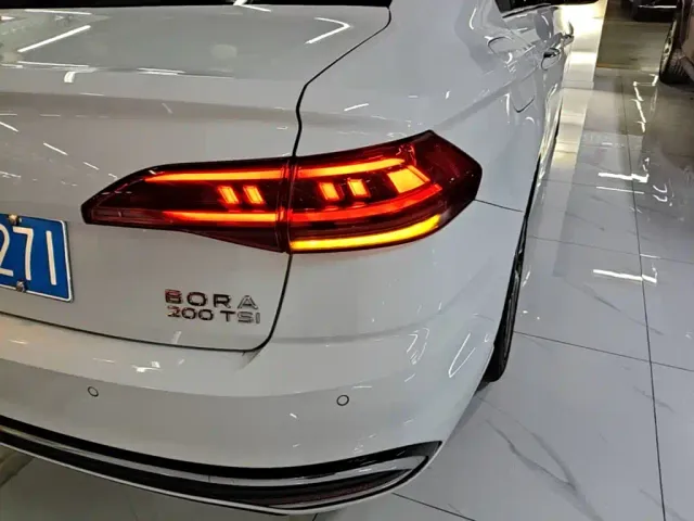 Volkswagen Bora — Фото автомобиля 7