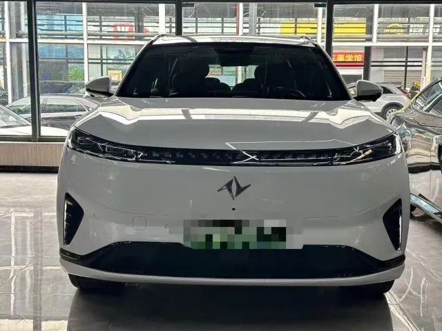 Dongfeng eπ 008 — Фото автомобиля 3