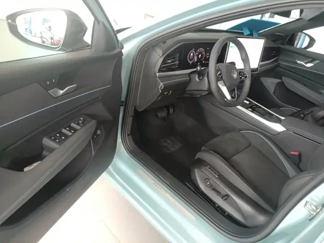 Volkswagen Passat — Фото автомобиля 20