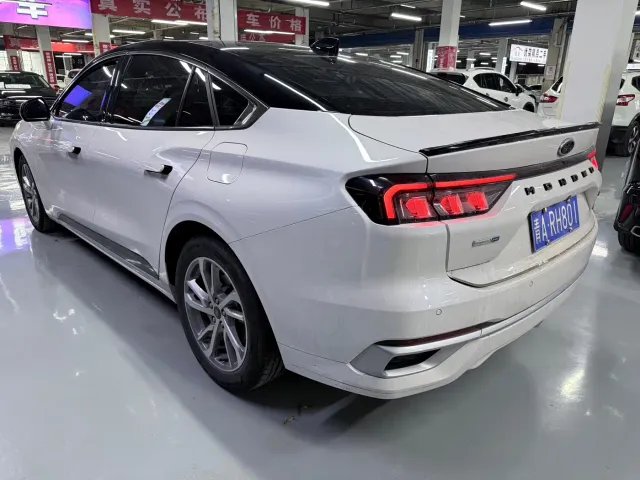 Ford Mondeo — Фото автомобиля 17