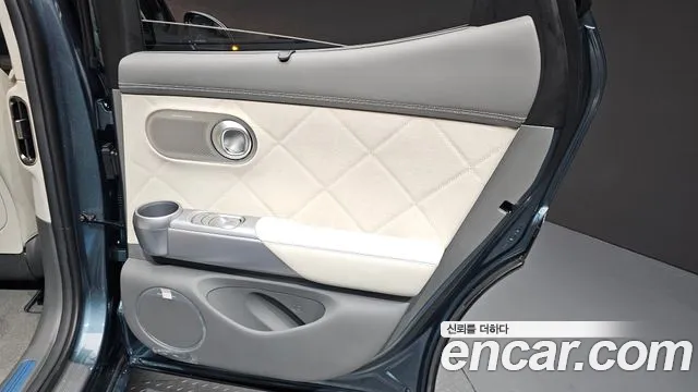 Genesis GV60 — Фото автомобиля 14