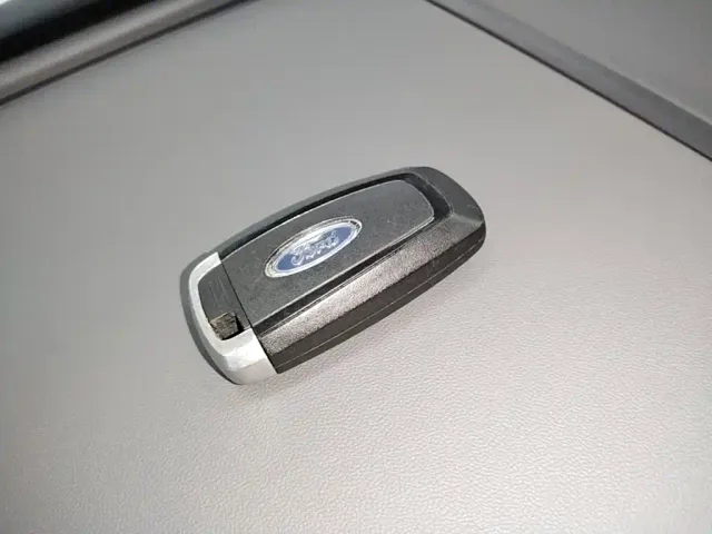 Ford Edge — Фото автомобиля 8