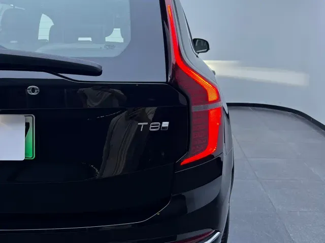 Volvo XC90 — Фото автомобиля 27