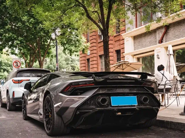 Lamborghini Huracan — Фото автомобиля 5