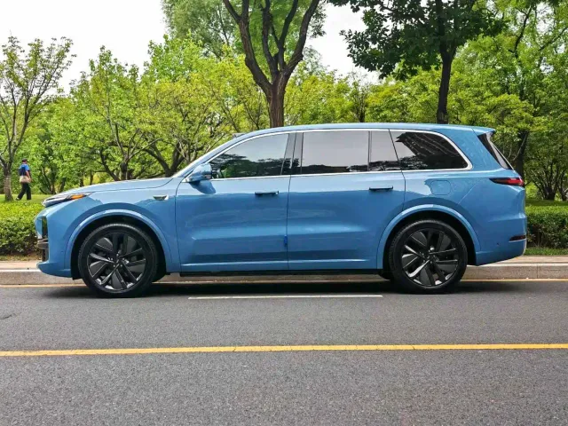 Li Auto Li Xiang L9 2022 Max — Фото автомобиля 8