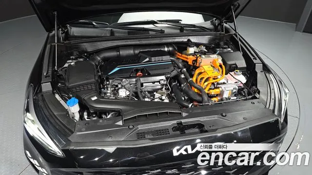 Kia K8 Hybrid — Фото автомобиля 9