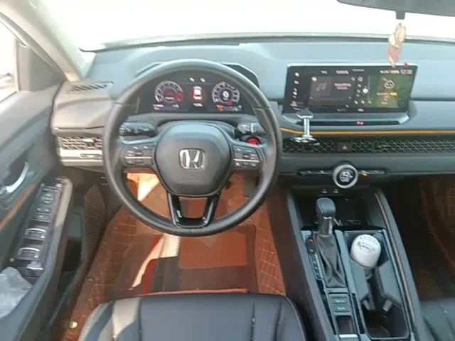 Honda Accord — Фото автомобиля 14