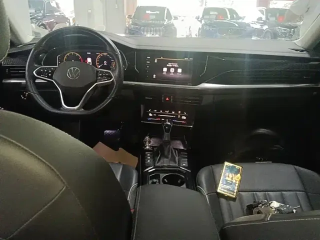 Volkswagen Passat — Фото автомобиля 9