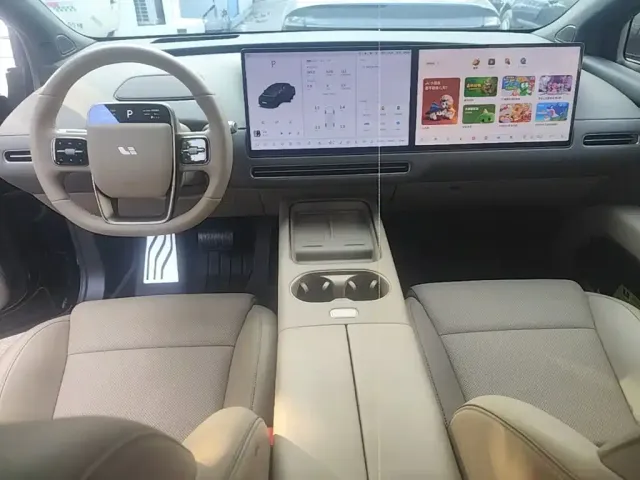Li Auto Li Auto i6 2025 2WD Base Model — Фото автомобиля 9