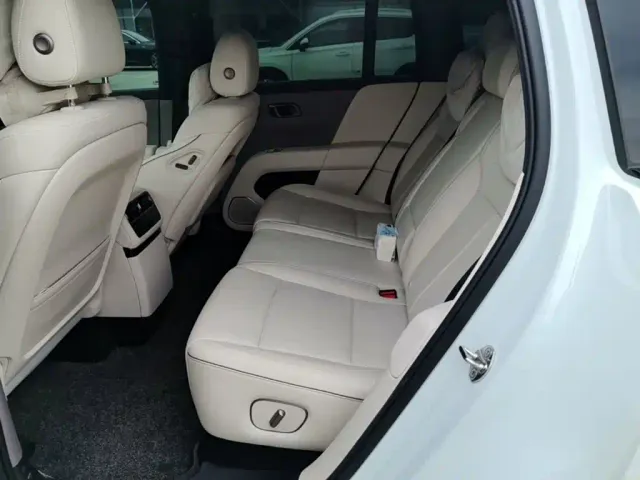Li Auto i6 — Фото автомобиля 16