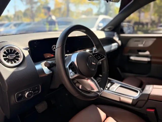 Mercedes-Benz EQB — Фото автомобиля 14