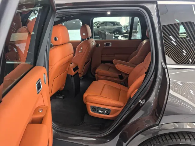 Li Auto L9 — Фото автомобиля 7