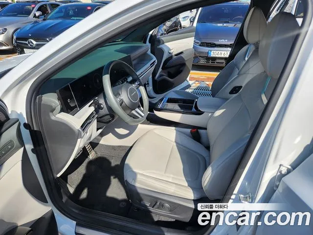 Hyundai Tucson Новый Tucson (NX4) Бензин 1.6 Turbo 4WD — Фото автомобиля 12
