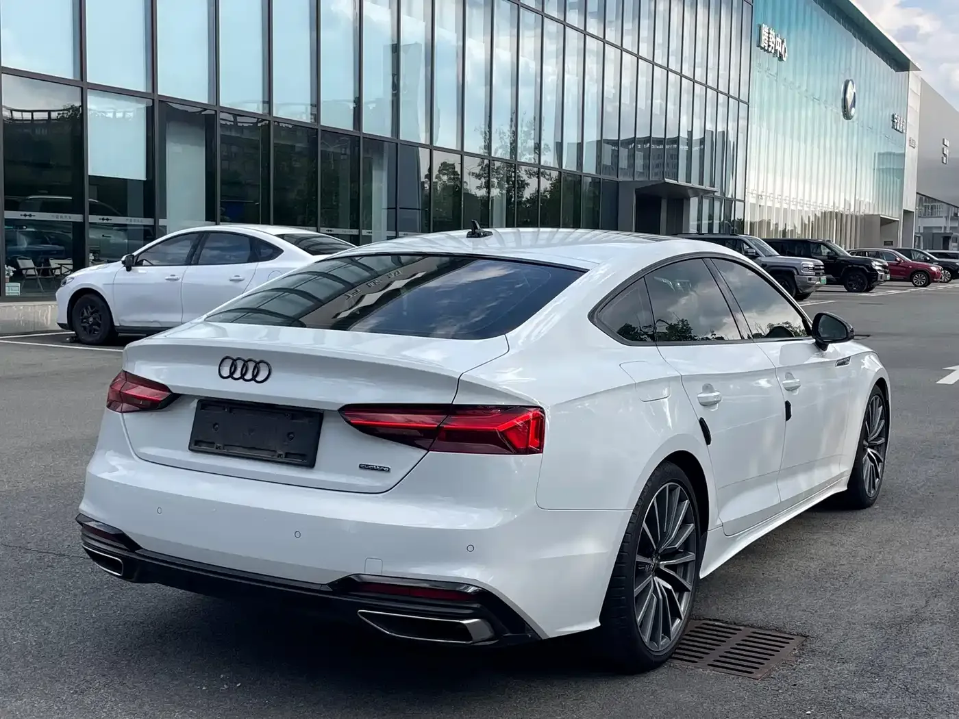 Audi Audi A5 (Import) 2023 Sportback 40 TFSI quattro Luxury Dynamic — Фото автомобиля 14