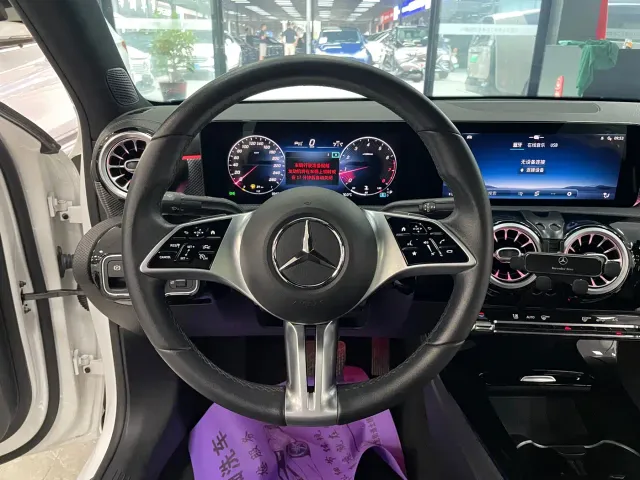 Mercedes-Benz A-Class — Фото автомобиля 9