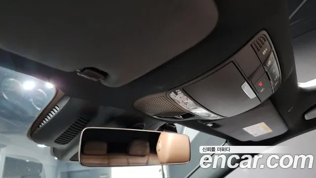 Mercedes-Benz E-Class — Фото автомобиля 19