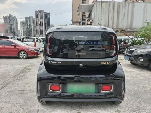 Baojun KiWi EV — Фото автомобиля 3