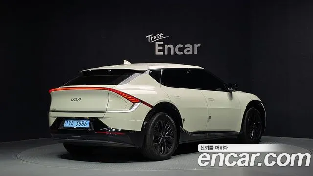 Kia EV6 — Фото автомобиля 2