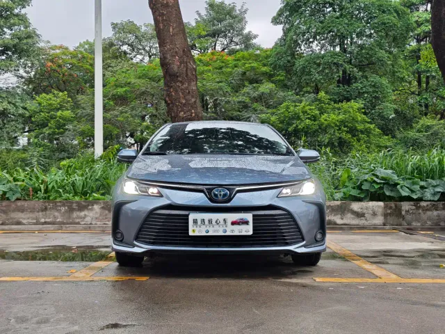 Toyota Corolla — Фото автомобиля 2