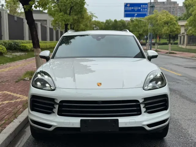 Porsche Cayenne — Фото автомобиля 2