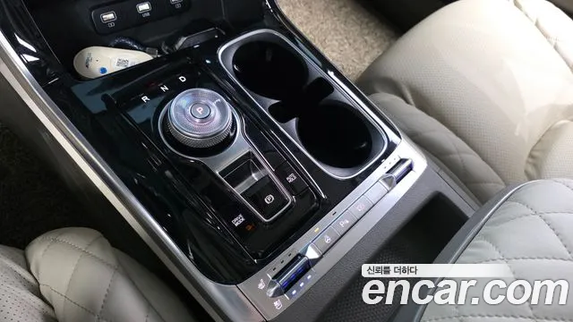 Kia Carnival Generation 4 — Фото автомобиля 11