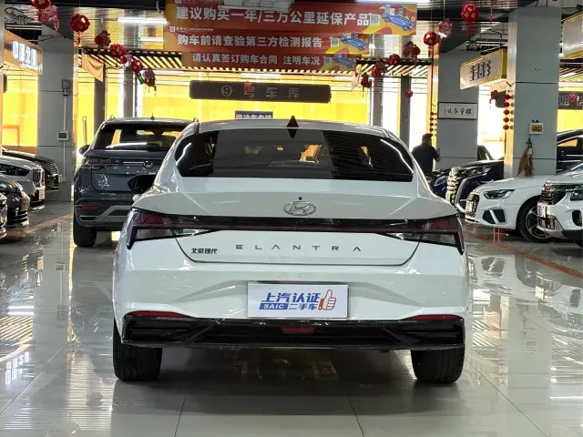 Hyundai Elantra — Фото автомобиля 7