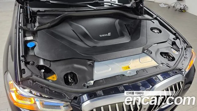 BMW iX3 — Фото автомобиля 6