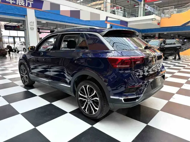 Volkswagen T-Roc — Фото автомобиля 17