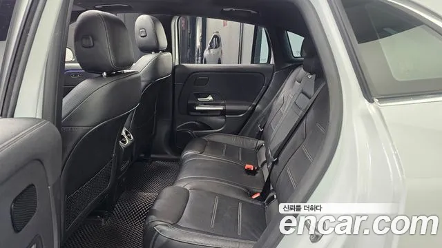 Mercedes-Benz EQA — Фото автомобиля 11