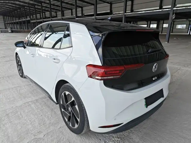 Volkswagen ID.3 — Фото автомобиля 4