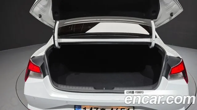 Hyundai AVANTE Avante (CN7) — Фото автомобиля 20