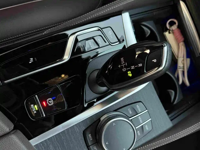 BMW 5 Series — Фото автомобиля 8