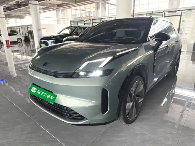 Фотография автомобиля — Lynk & Co 08 EM-P