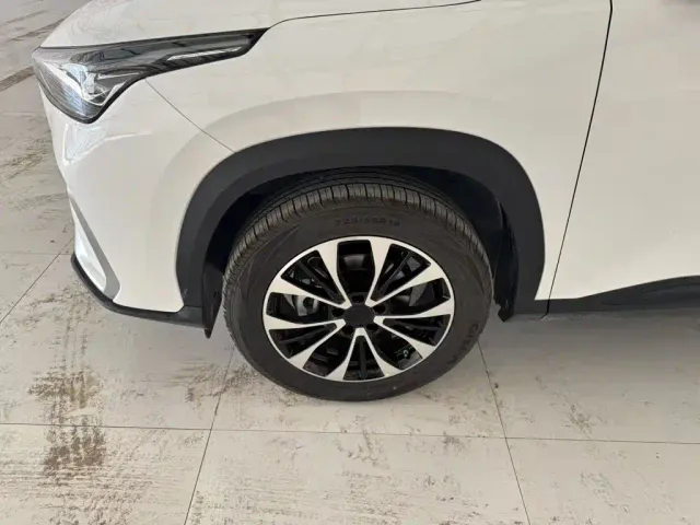 Geely Boyue — Фото автомобиля 22