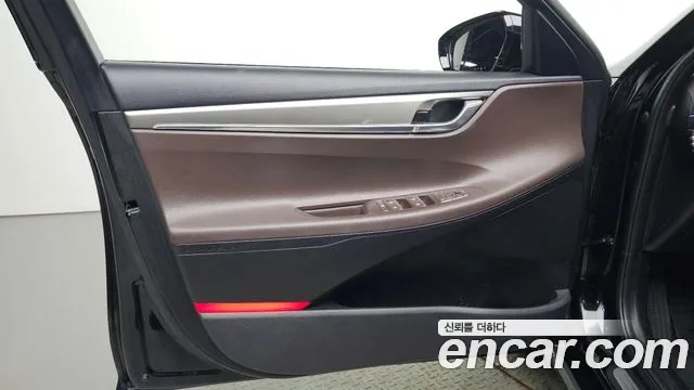 Hyundai Grandeur New — Фото автомобиля 13