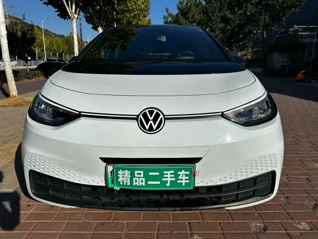 Volkswagen ID.3 — Фото автомобиля 2