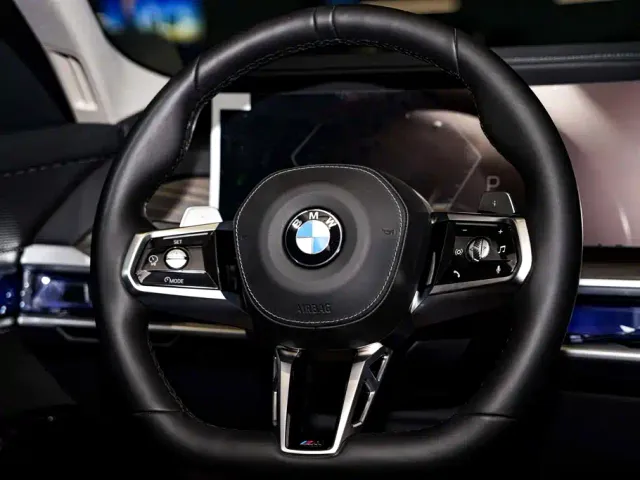BMW 7 Series — Фото автомобиля 14