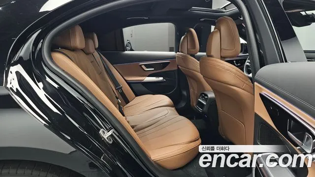 Mercedes-Benz E-Class W214 — Фото автомобиля 18