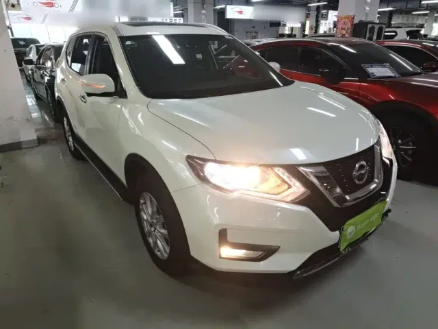 Nissan X-Trail — Фото автомобиля 3