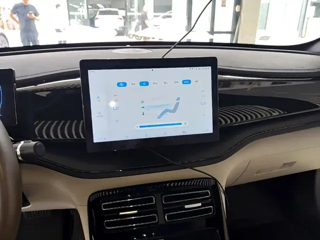 BYD Qin PLUS — Фото автомобиля 12